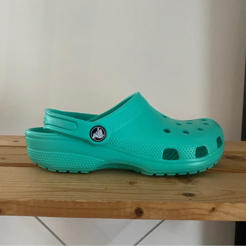 CROCS Kids' Classic Clog Sea Foam Green J3 - Picture 7 of 12